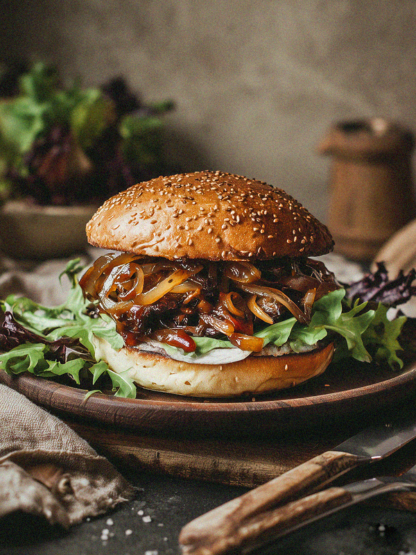 Saftig: Pulled Mushroom Burger